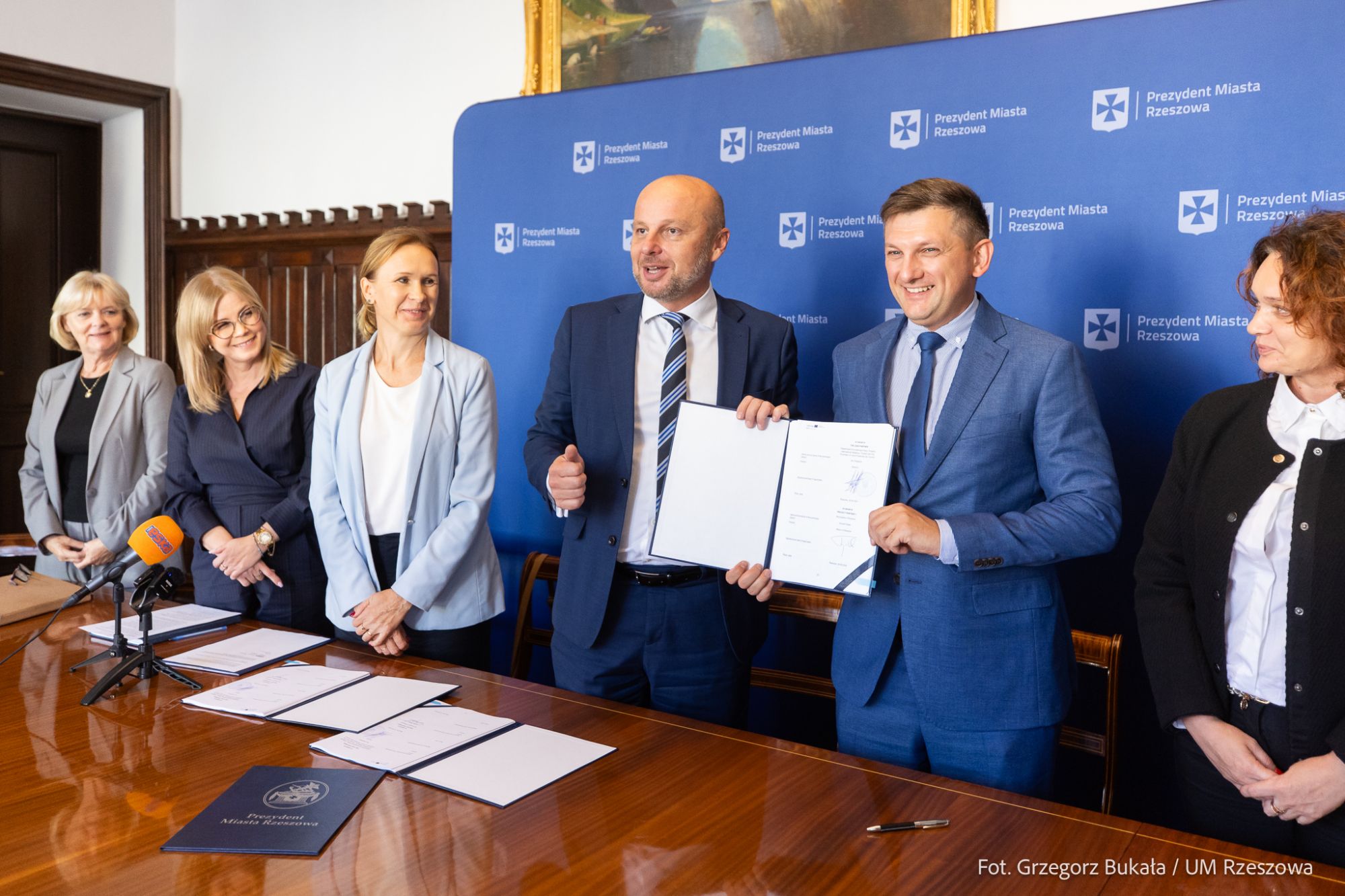 zdjęcie z podpisania umowy dotyczącej wsp&oacute;łpracy Rzeszowa i Iwano - Frankiwska,fot. Grzegorz Bukała, Urząd Miasta Rzeszowa